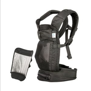 Blooming bath airpod baby carrier with insert